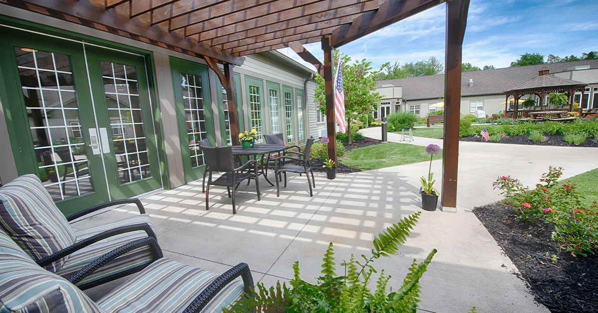 North Woods Village Edison Lakes Courtyard